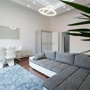 https://basilika-view-luxury-apartment-sas.inbudapesthotels.com